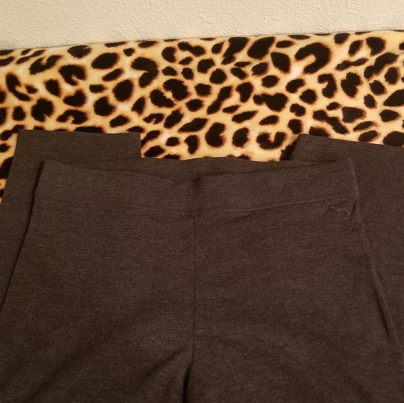 NWOT VS Pink Leggings Bundle - Picture 3 of 5